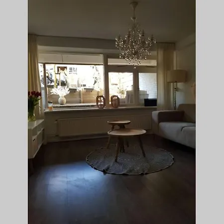 Schoon Sfeervol Souterrain Appartement