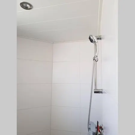 Appartement Schoon Sfeervol Souterrain